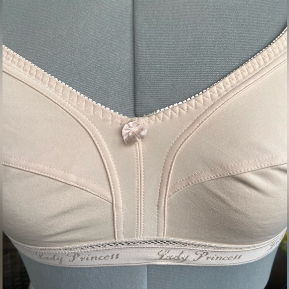 Lady Princess Bra - Picture 2 of 6